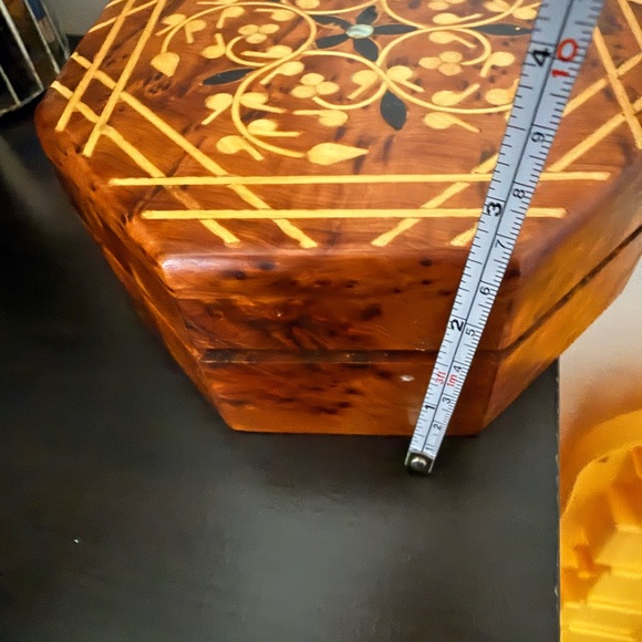 Wooden Octagonal Storage Box - Picture 5 of 5